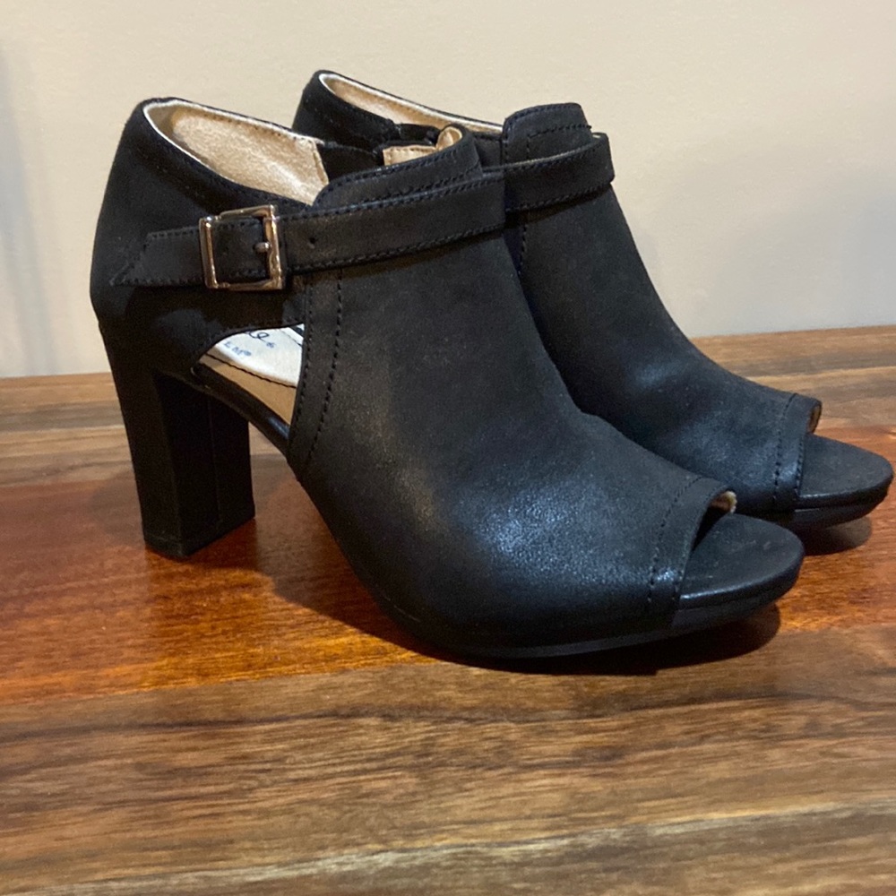 Peep-toe booties!
